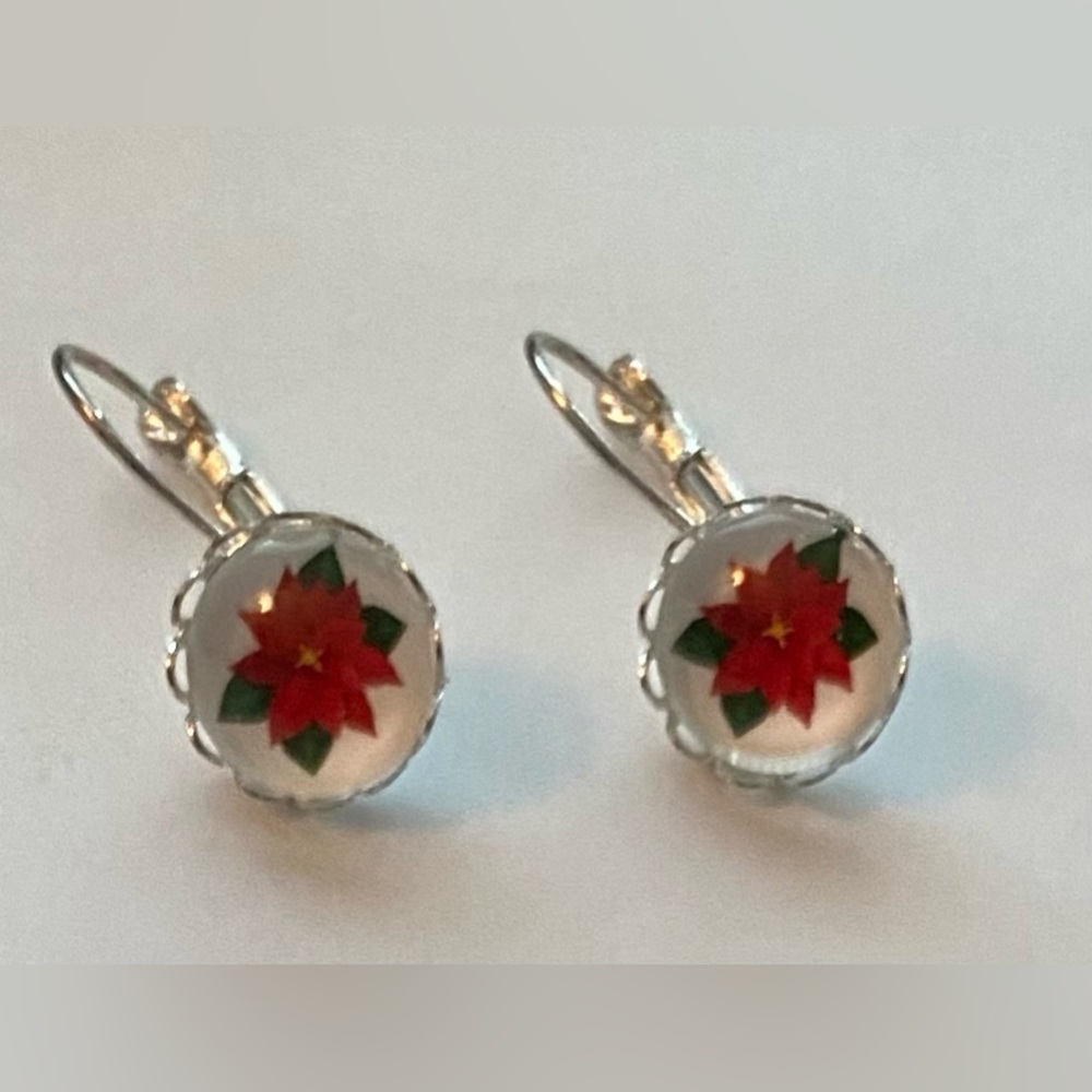 NEW Christmas Silver Poinsettia earrings New!!!